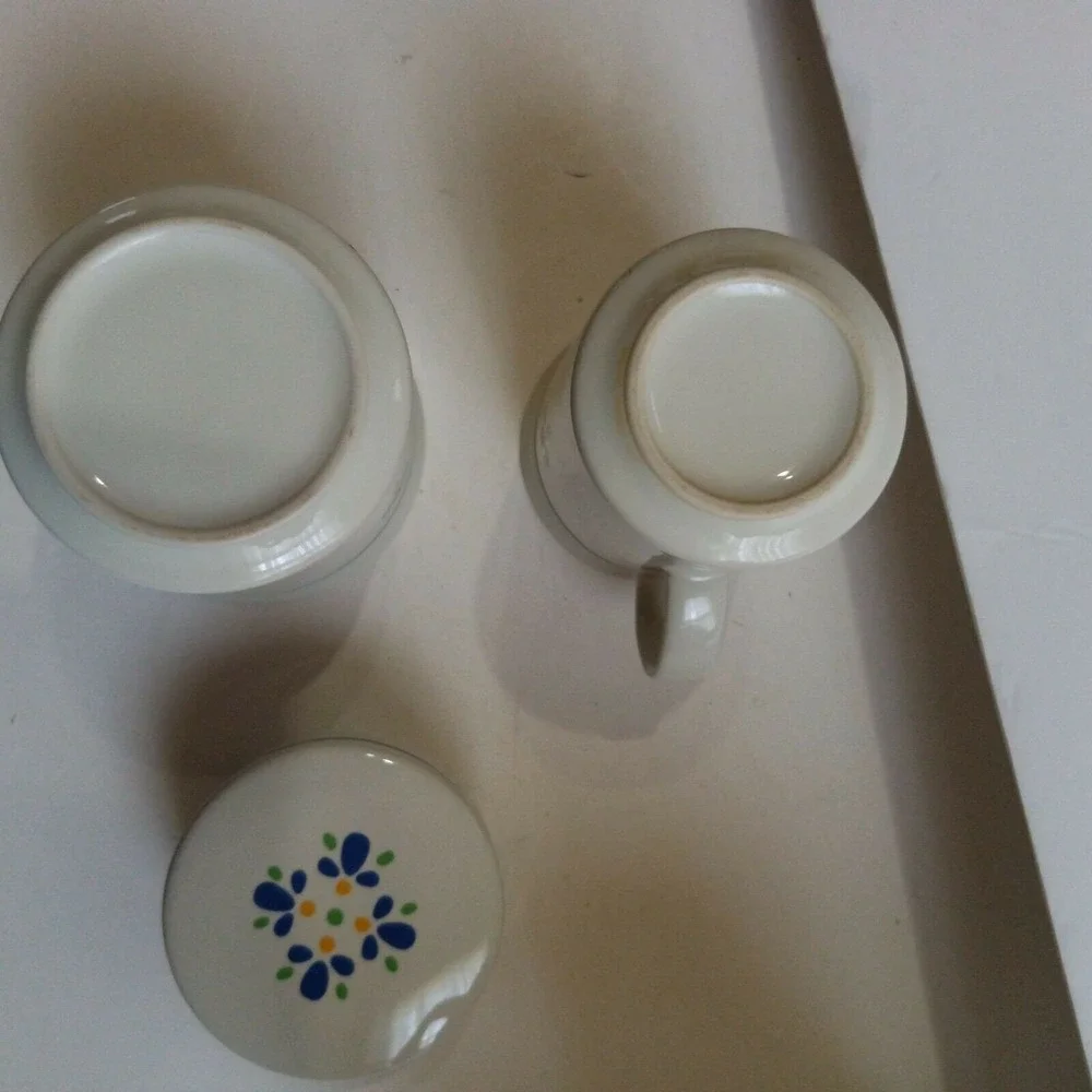 Vintage Avon Blue Floral Ceramic Creamer and Lidded Sugar Bowl‎ Set White